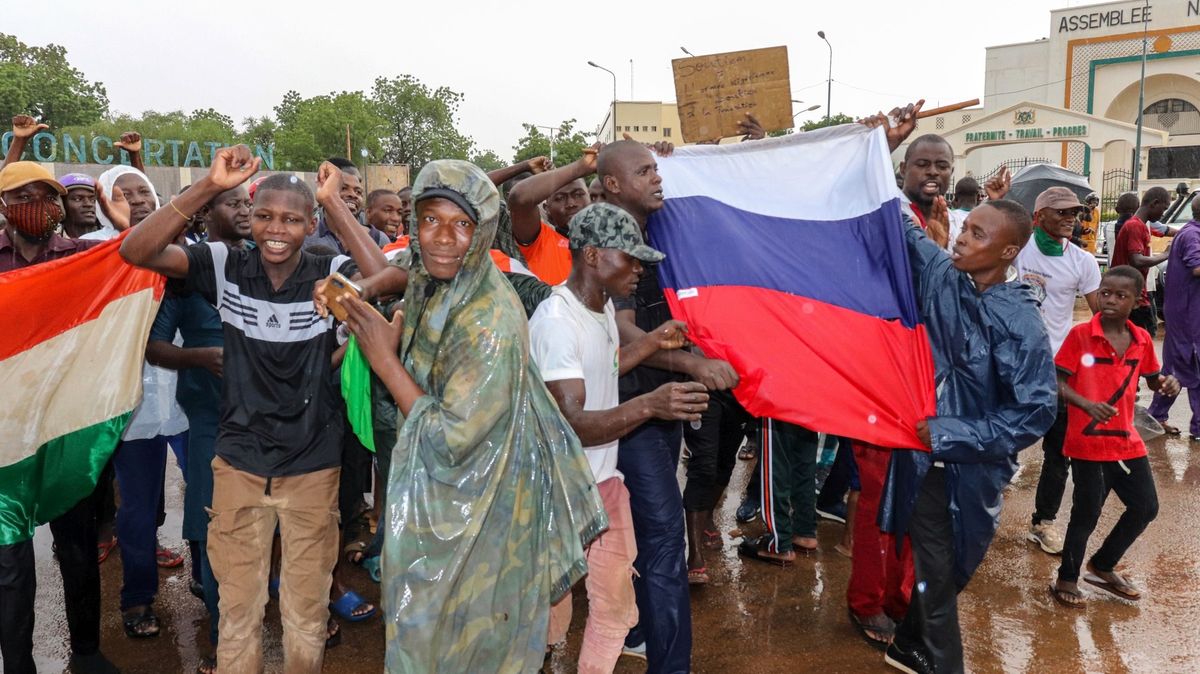 Nigerská armáda podpořila pučisty. V sázce jsou i obrovské zásoby uranu